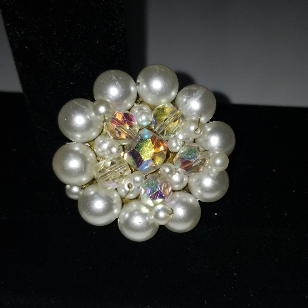 Vintage bead pin from Japan